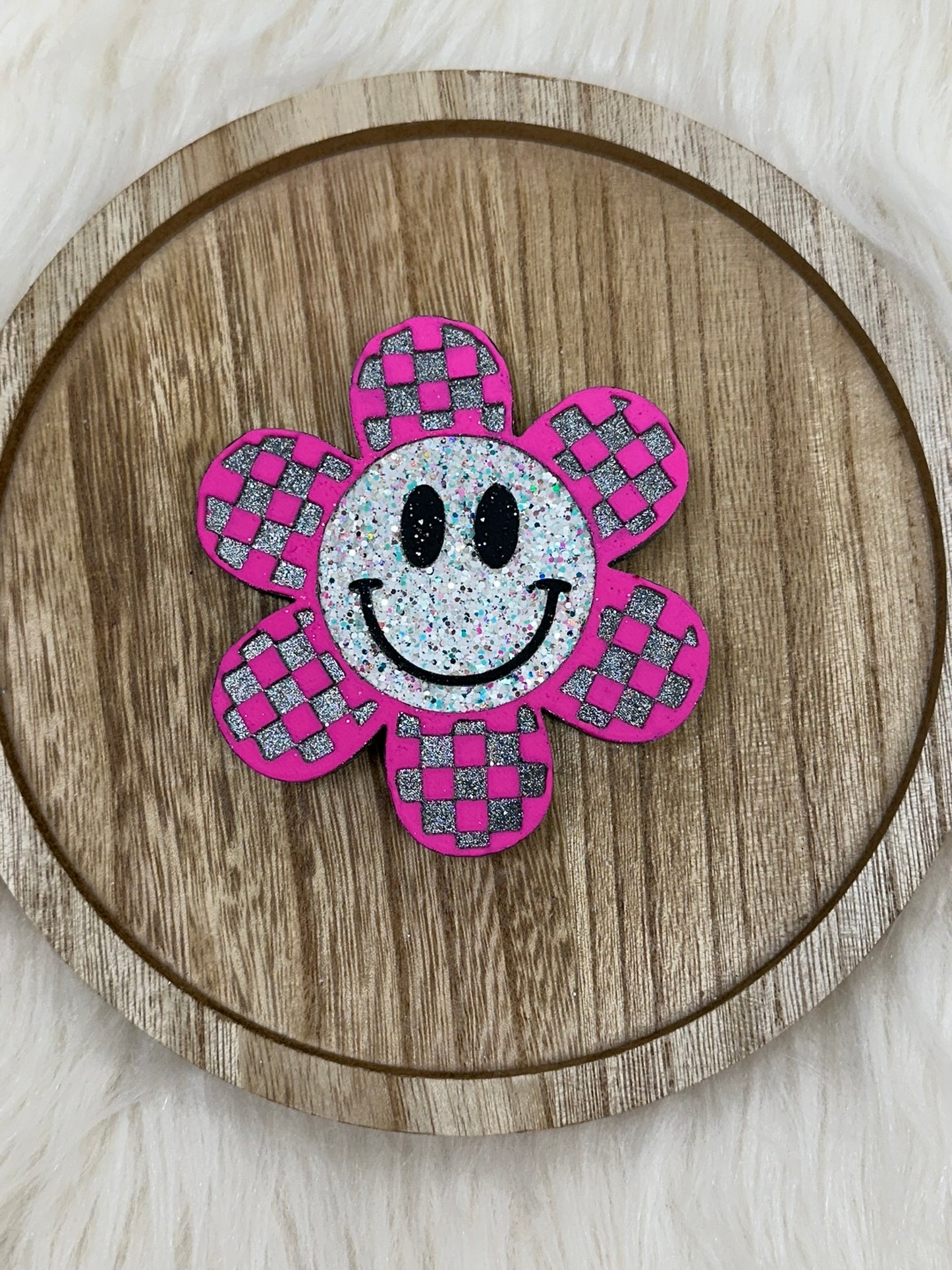 Checkered Flower Smile Freshie