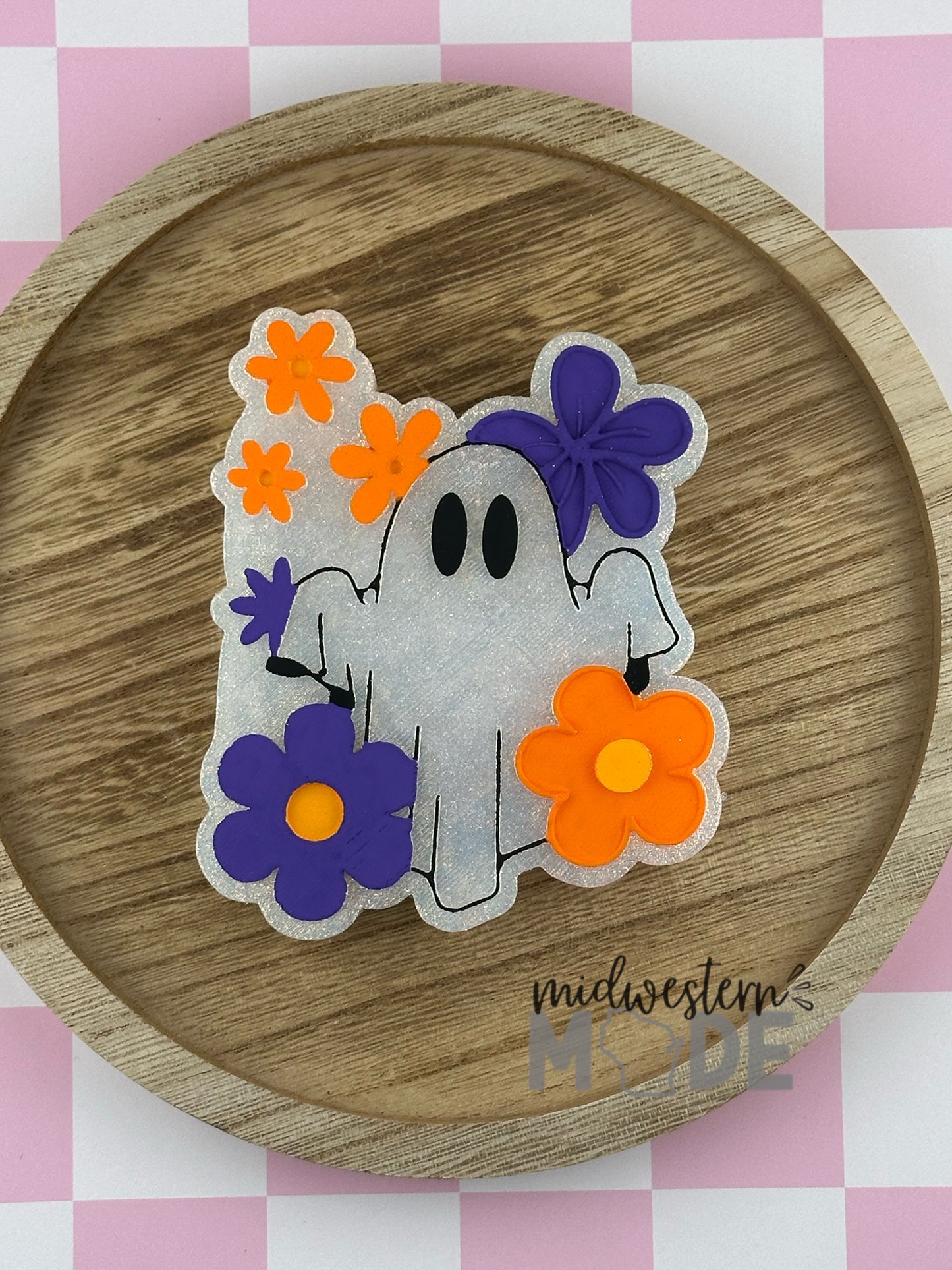 Ghost w/Flowers Freshie